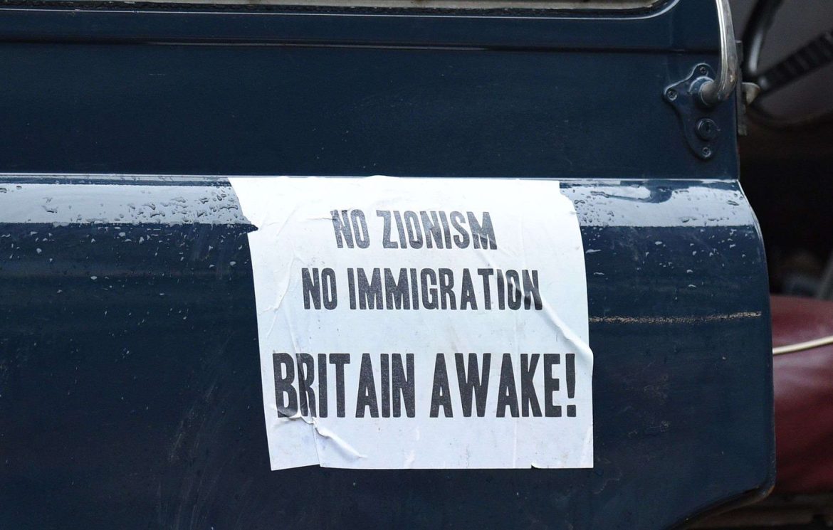 Un néonazi condamné à vie pour tentative de meurtre au Royaume-Uni