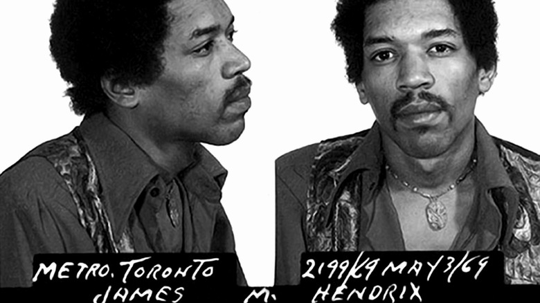 Mugshots de Jimi Hendrix après son arrestation pour possession de drogues au Canada