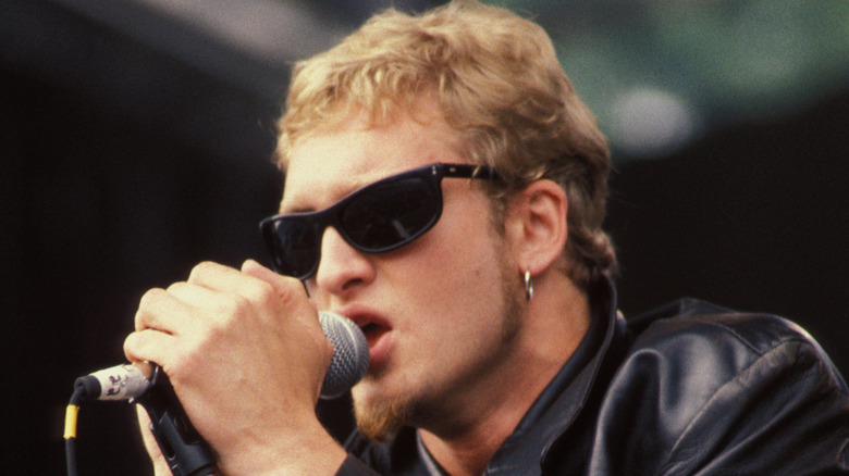 Layne Staley chant sur scène