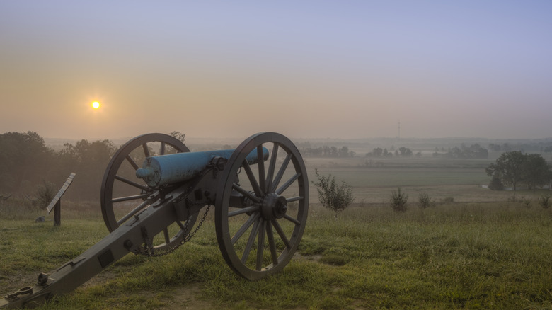 cannon establishing shot