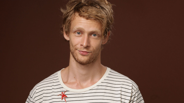 Johnny Lewis avait un casier judiciaire