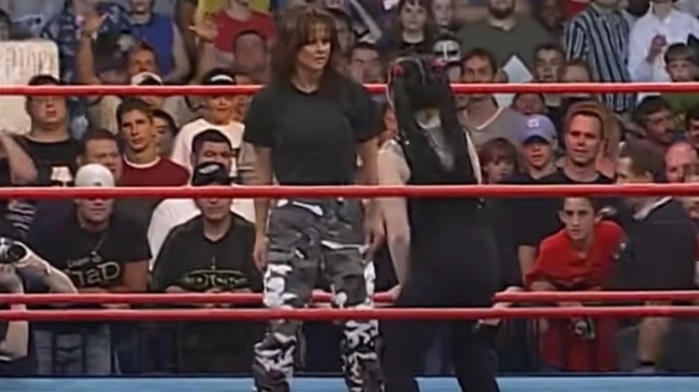 Daffney criant après Miss Elizabeth