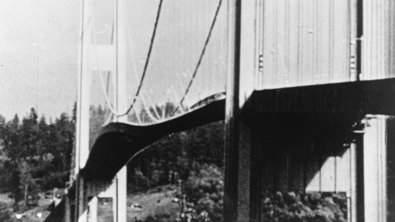 Effondrement du pont Tacoma Narrows