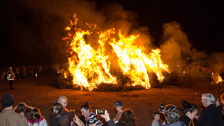 Yule bonfire