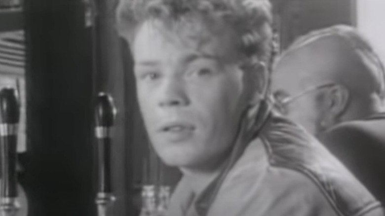 Extrait de la vidéo de 'Red Red Wine' par UB40