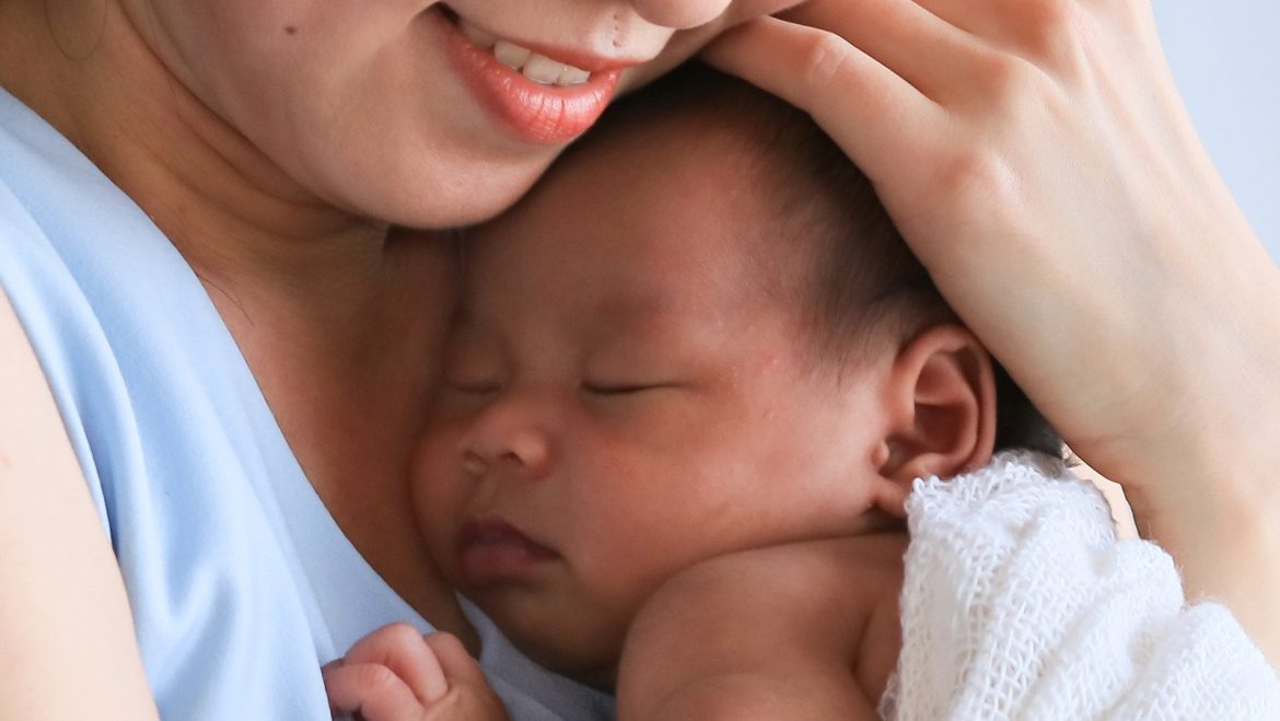 Pourquoi les bébés ont-ils plus de 300 os que les adultes ?