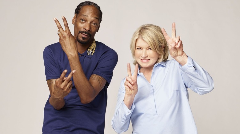 Snoop Dogg et Martha Stewart en signe de paix