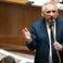 François Bayrou répond aux questions au Parlement