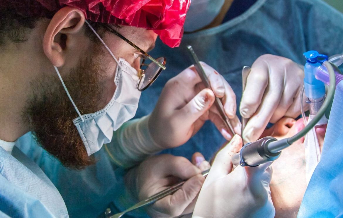 Une fillette de 9 ans décède après une opération dentaire aux USA