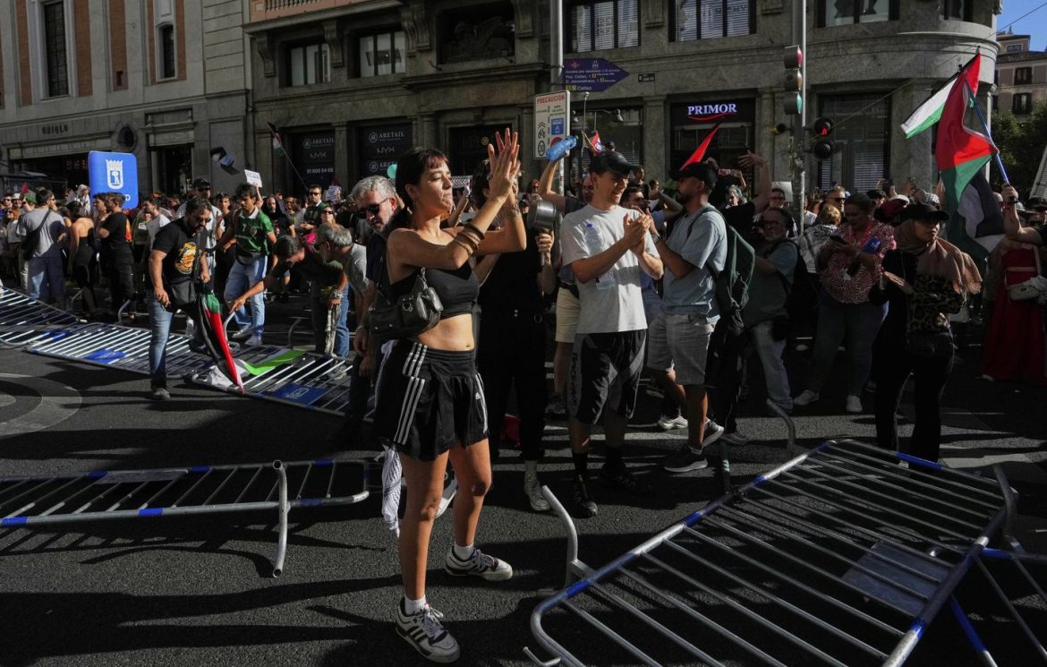 Tour d'Espagne : Dernière étape interrompue par des manifestants