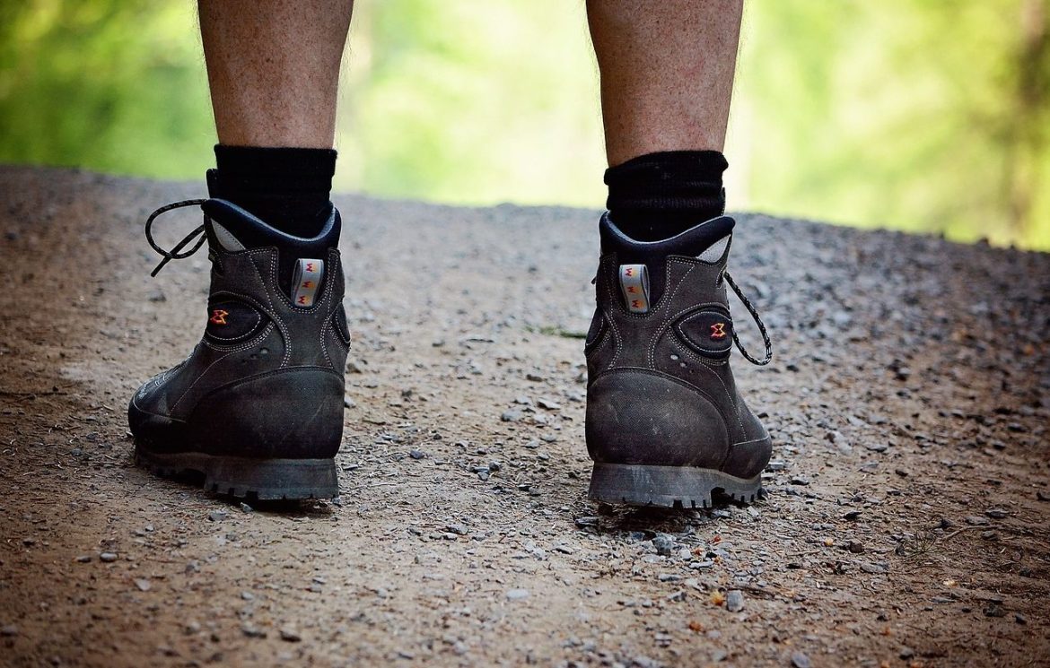 Un randonneur sauvé après une chute de 80 mètres en Suisse