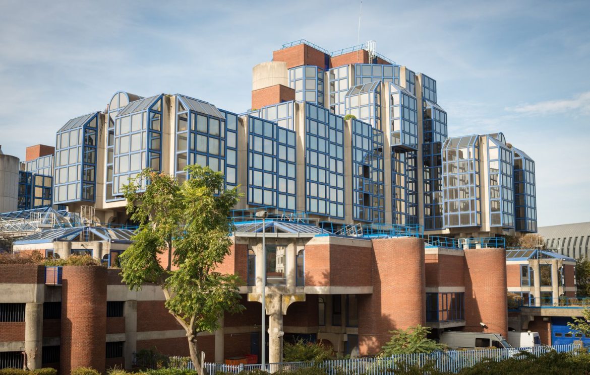 Affaire de corruption à Bobigny : Un réseau au cœur de la préfecture